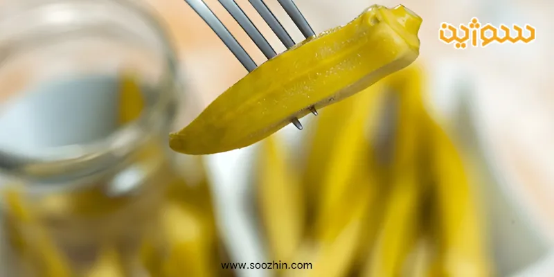 طرز تهیه ترشی بامیه با آب گوجه فرنگی